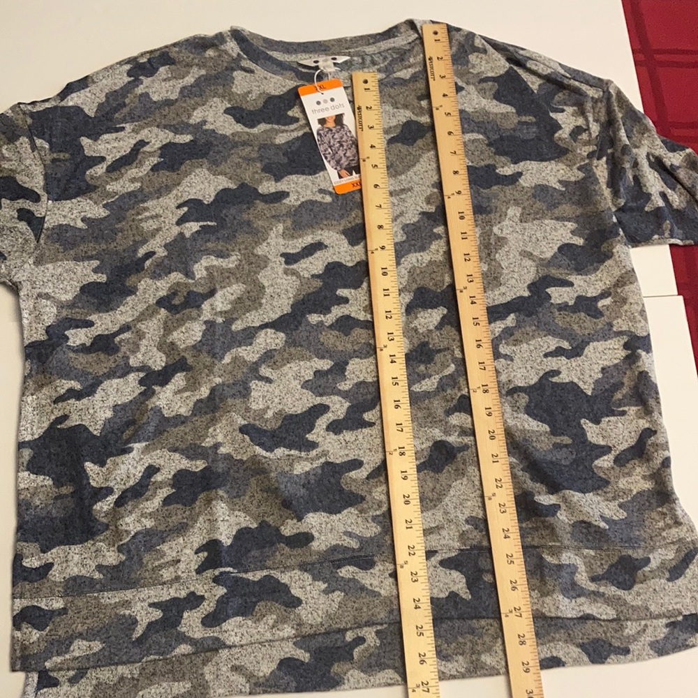 Top - Picture 2 of 13
